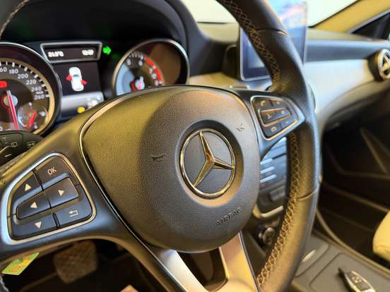 MERCEDES-BENZ-GLA 200-1.6 CGI ENDURO 16V TURBO FLEX 4P AUTOMÁTICO MERCEDES-BENZ-GLA 200-2017