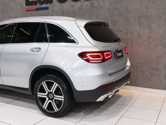MERCEDES-BENZ-GLC 220d-2020