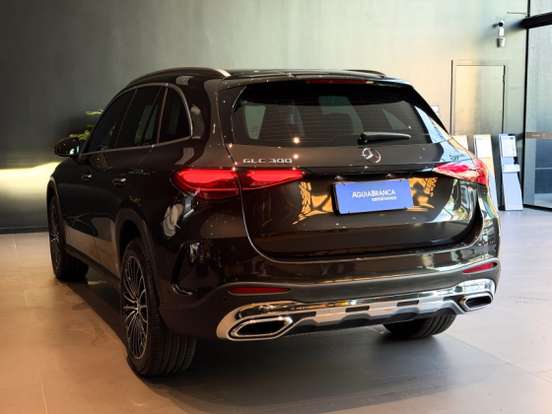 MERCEDES-BENZ-GLC 300-2025