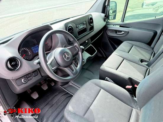 MERCEDES-BENZ-SPRINTER-2021