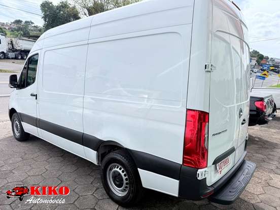 MERCEDES-BENZ-SPRINTER-2021