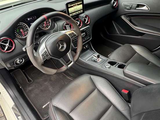 MERCEDES-BENZ-A 45 AMG-2.0 16V TURBO GASOLINA 4P AUTOMATIZADO MERCEDES-BENZ-A 45 AMG-2014