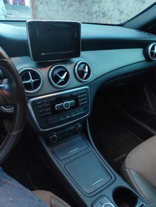 MERCEDES-BENZ-GLA 200-2015