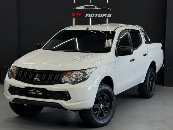 MITSUBISHI L200 TRITON 2.4 16V TURBO DIESEL GL CD 4X4 MANUAL MITSUBISHI L200 TRITON 2.4 16V TURBO DIESEL GL CD 4X4 MANUAL