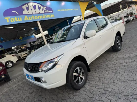 MITSUBISHI L200 TRITON 2.4 16V TURBO DIESEL GL CD 4X4 MANUAL MITSUBISHI L200 TRITON 2.4 16V TURBO DIESEL GL CD 4X4 MANUAL