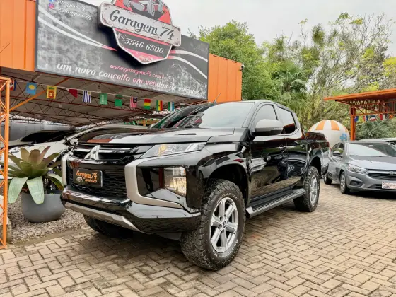 MITSUBISHI L200 TRITON 2.4 16V TURBO DIESEL SPORT HPE CD 4P 4X4 AUTOMÁTICO