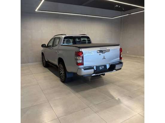 MITSUBISHI-L200 TRITON-2.4 16V TURBO DIESEL SPORT HPE CD 4P 4X4 AUTOMÁTICO MITSUBISHI-L200 TRITON-2023
