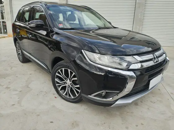 MITSUBISHI OUTLANDER 2.2 4X4 16V DIESEL 4P AUTOMÁTICO