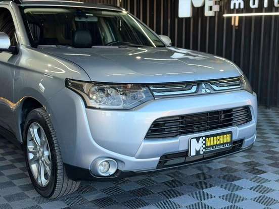 MITSUBISHI-OUTLANDER-2.0 16V GASOLINA 4P AUTOMÁTICO MITSUBISHI-OUTLANDER-2013