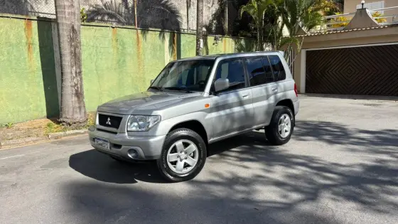 MITSUBISHI PAJERO 3.0 GLS-B 4X4 V6 181CV GASOLINA 4P AUTOMÁTICO MITSUBISHI PAJERO 3.0 GLS-B 4X4 V6 181CV GASOLINA 4P AUTOMÁTICO