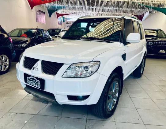 MITSUBISHI PAJERO TR4 2.0 4X2 16V 140CV FLEX 4P AUTOMÁTICO