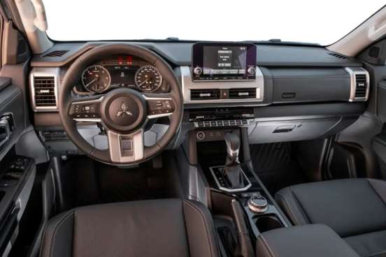 MITSUBISHI-TRITON-2.4 BITURBO DIESEL CD GLS 4X4 AUTOMÁTICO MITSUBISHI-TRITON-2026