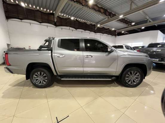 MITSUBISHI-TRITON-2.4 BITURBO DIESEL CD HPE-S 4X4 AUTOMÁTICO MITSUBISHI-TRITON-2025