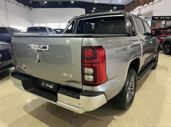 MITSUBISHI-TRITON-2.4 BITURBO DIESEL CD HPE-S 4X4 AUTOMÁTICO MITSUBISHI-TRITON-2025