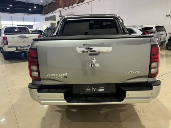 MITSUBISHI-TRITON-2.4 BITURBO DIESEL CD HPE-S 4X4 AUTOMÁTICO MITSUBISHI-TRITON-2025