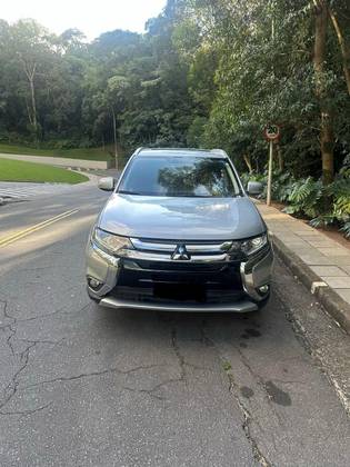 MITSUBISHI OUTLANDER 2.0 COMFORT 16V GASOLINA 4P AUTOMÁTICO