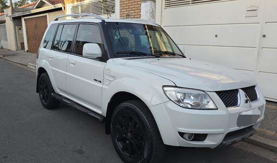 MITSUBISHI-PAJERO TR4-2013