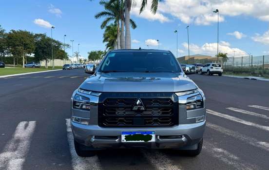 MITSUBISHI-TRITON-2025