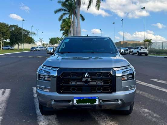 MITSUBISHI-TRITON-2.4 BITURBO DIESEL CD HPE 4X4 AUTOMÁTICO MITSUBISHI-TRITON-2025