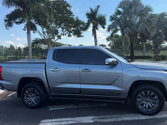 MITSUBISHI-TRITON-2.4 BITURBO DIESEL CD HPE 4X4 AUTOMÁTICO MITSUBISHI-TRITON-2025