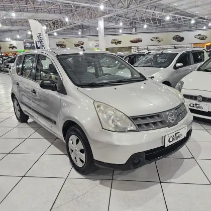 NISSAN LIVINA 1.6 16V FLEX 4P MANUAL NISSAN LIVINA 1.6 16V FLEX 4P MANUAL