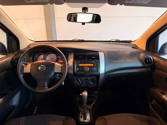 NISSAN-LIVINA-2013