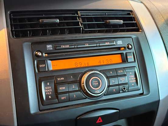 NISSAN-LIVINA-2013
