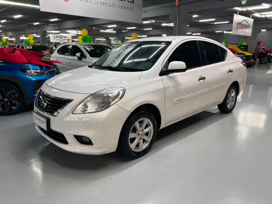 NISSAN VERSA 1.6 16V FLEX SL 4P MANUAL NISSAN VERSA 1.6 16V FLEX SL 4P MANUAL