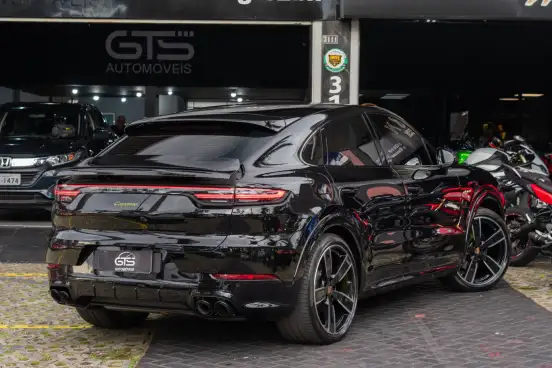 PORSCHE-CAYENNE-2022