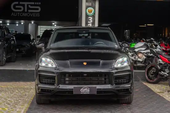 PORSCHE-CAYENNE-2022