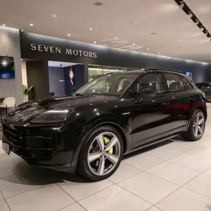 PORSCHE-CAYENNE-2024