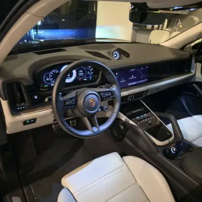 PORSCHE-CAYENNE-2024