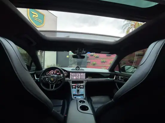 PORSCHE-PANAMERA-2019