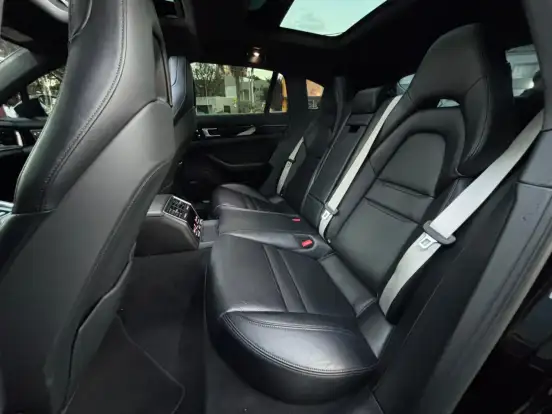 PORSCHE-PANAMERA-2019