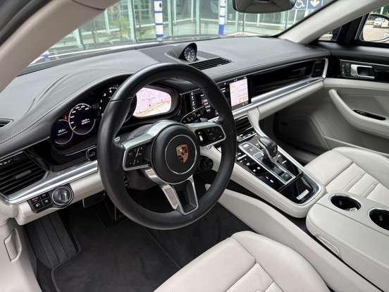 PORSCHE-PANAMERA-2019