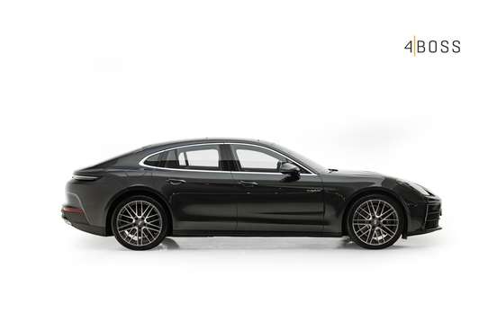 PORSCHE-PANAMERA-2025