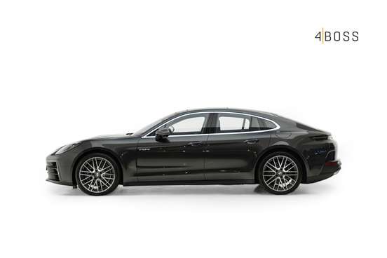 PORSCHE-PANAMERA-2025