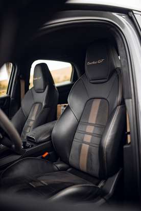 PORSCHE-CAYENNE-2022