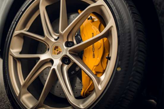 PORSCHE-CAYENNE-2022