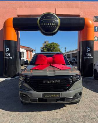 RAM RAMPAGE 2.0 HURRICANE 4 TURBO GASOLINA R/T 4X4 AUTOMÁTICO