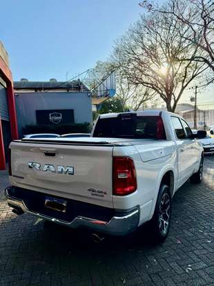RAM-1500-3.0 HURRICANE 6 BITURBO GASOLINA LARAMIE CD 4X4 AUTOMÁTICO RAM-1500-2024