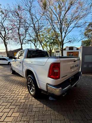 RAM-1500-3.0 HURRICANE 6 BITURBO GASOLINA LARAMIE CD 4X4 AUTOMÁTICO RAM-1500-2024