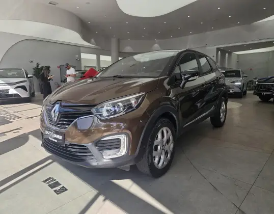 RENAULT CAPTUR 1.6 16V SCE FLEX LIFE X-TRONIC RENAULT CAPTUR 1.6 16V SCE FLEX LIFE X-TRONIC