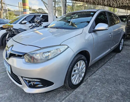 RENAULT FLUENCE 2.0 DYNAMIQUE PLUS 16V FLEX 4P AUTOMÁTICO RENAULT FLUENCE 2.0 DYNAMIQUE PLUS 16V FLEX 4P AUTOMÁTICO