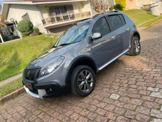 RENAULT SANDERO 1.6 STEPWAY 8V FLEX 4P MANUAL RENAULT SANDERO 1.6 STEPWAY 8V FLEX 4P MANUAL
