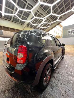 RENAULT-DUSTER-2013