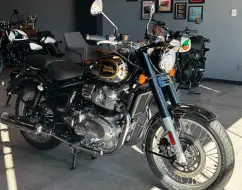 ROYAL ENFIELD CLASSIC 650 BLACK CHROME ROYAL ENFIELD CLASSIC 650 BLACK CHROME