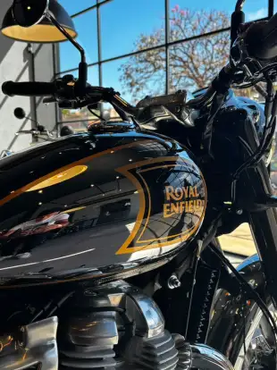 ROYAL ENFIELD-CLASSIC 650 BLACK CHROME-2026