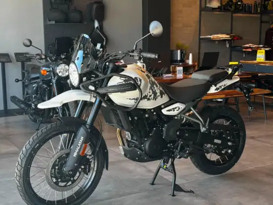 ROYAL ENFIELD-HIMALAYAN 450 KAMET WHITE ROYAL ENFIELD-HIMALAYAN 450 KAMET WHITE-2026