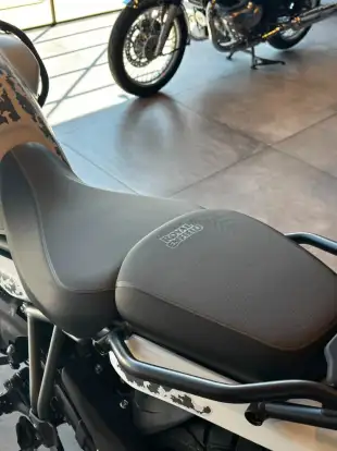 ROYAL ENFIELD-HIMALAYAN 450 KAMET WHITE-2026